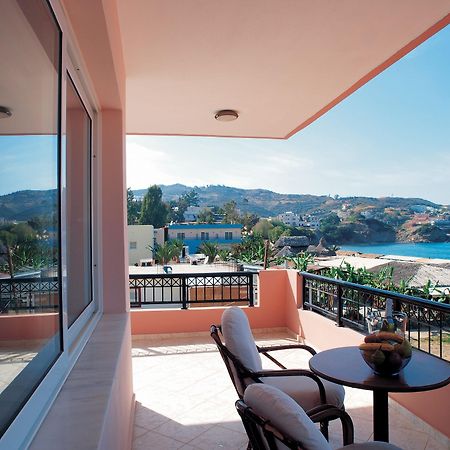 Niriides Beach Hotel ريثيمنو الغرفة الصورة