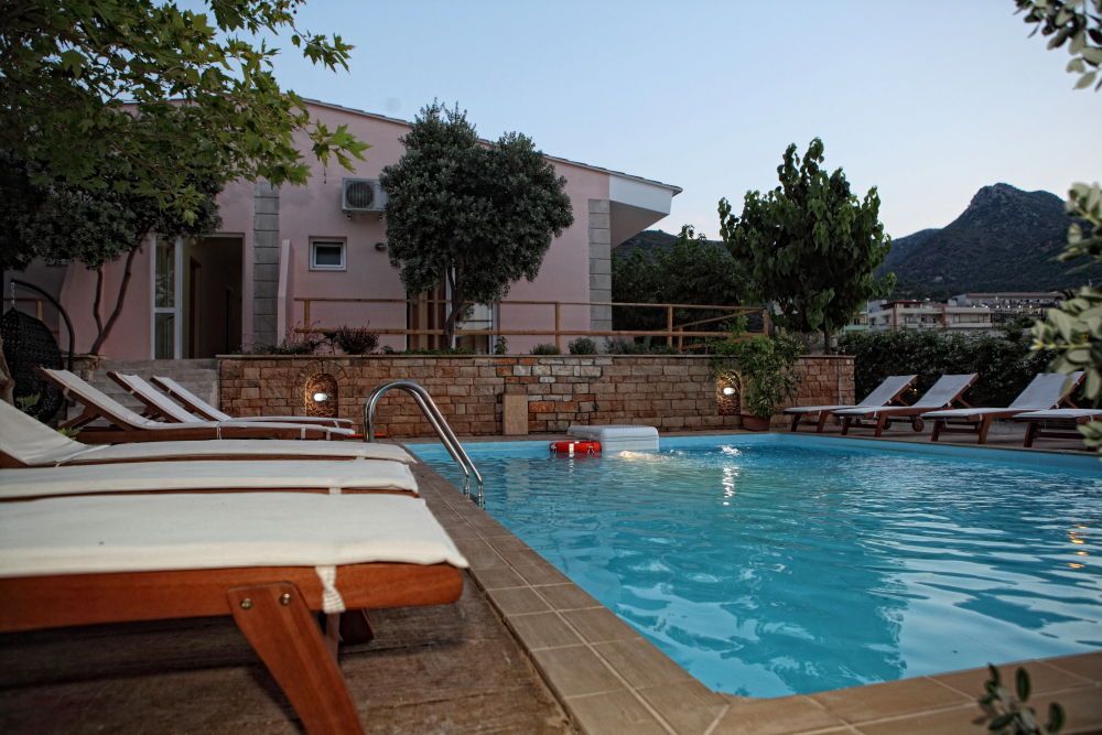 Niriides Beach Hotel ريثيمنو المرافق الصورة