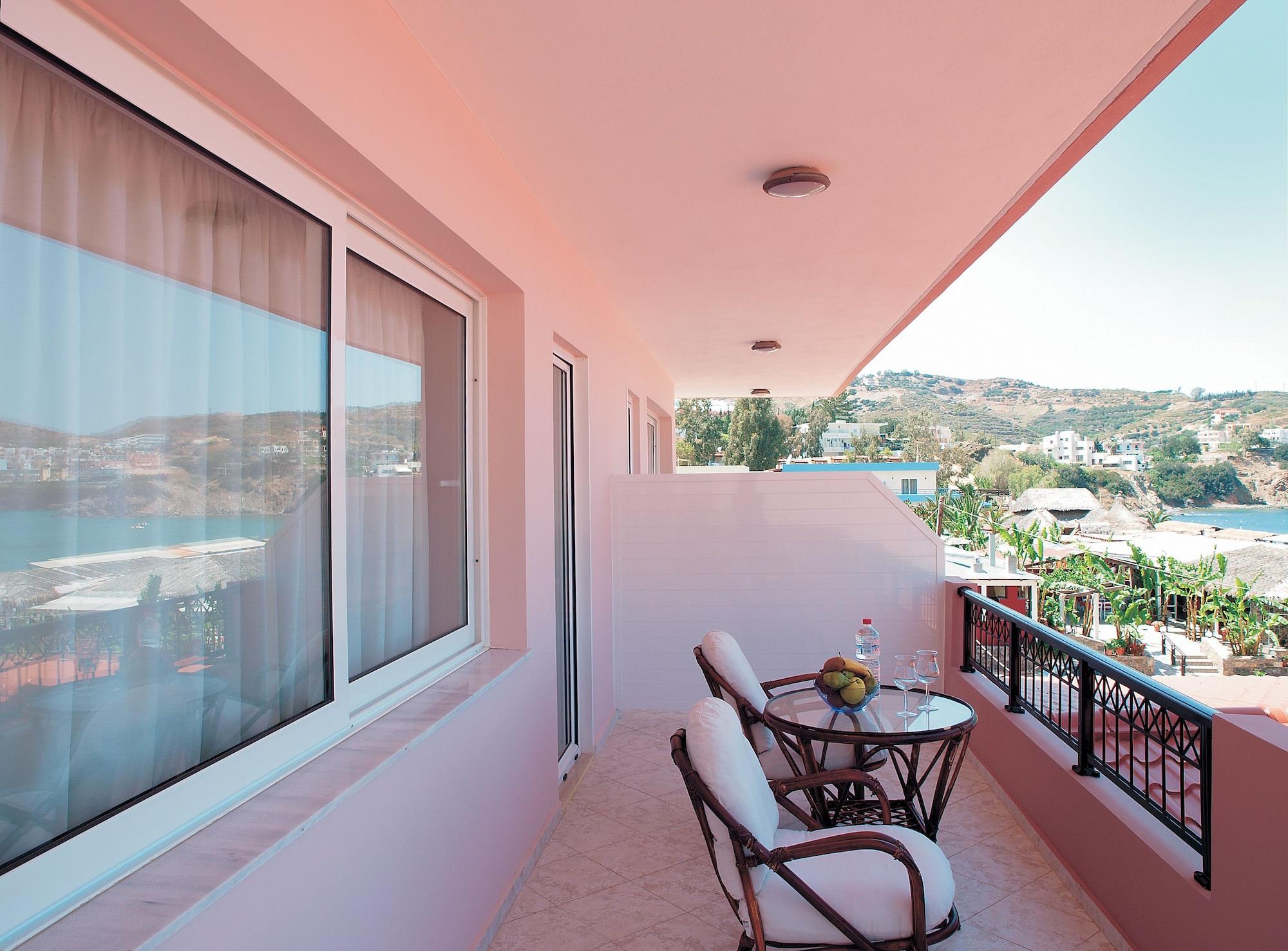 Niriides Beach Hotel ريثيمنو الغرفة الصورة
