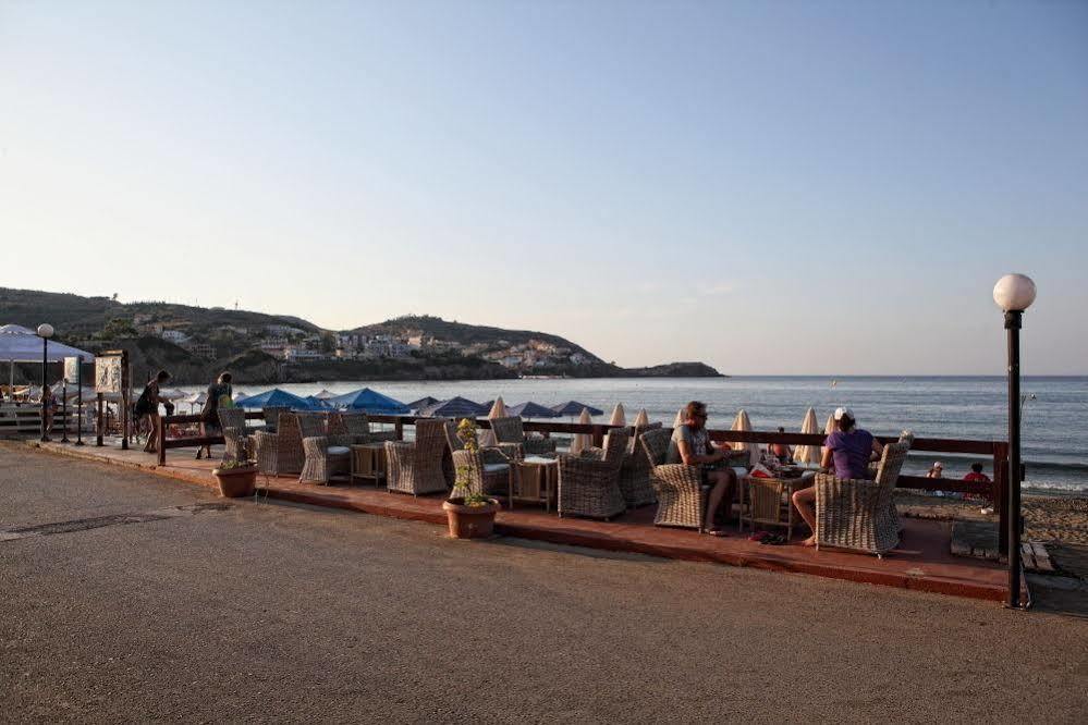 Niriides Beach Hotel ريثيمنو المظهر الخارجي الصورة