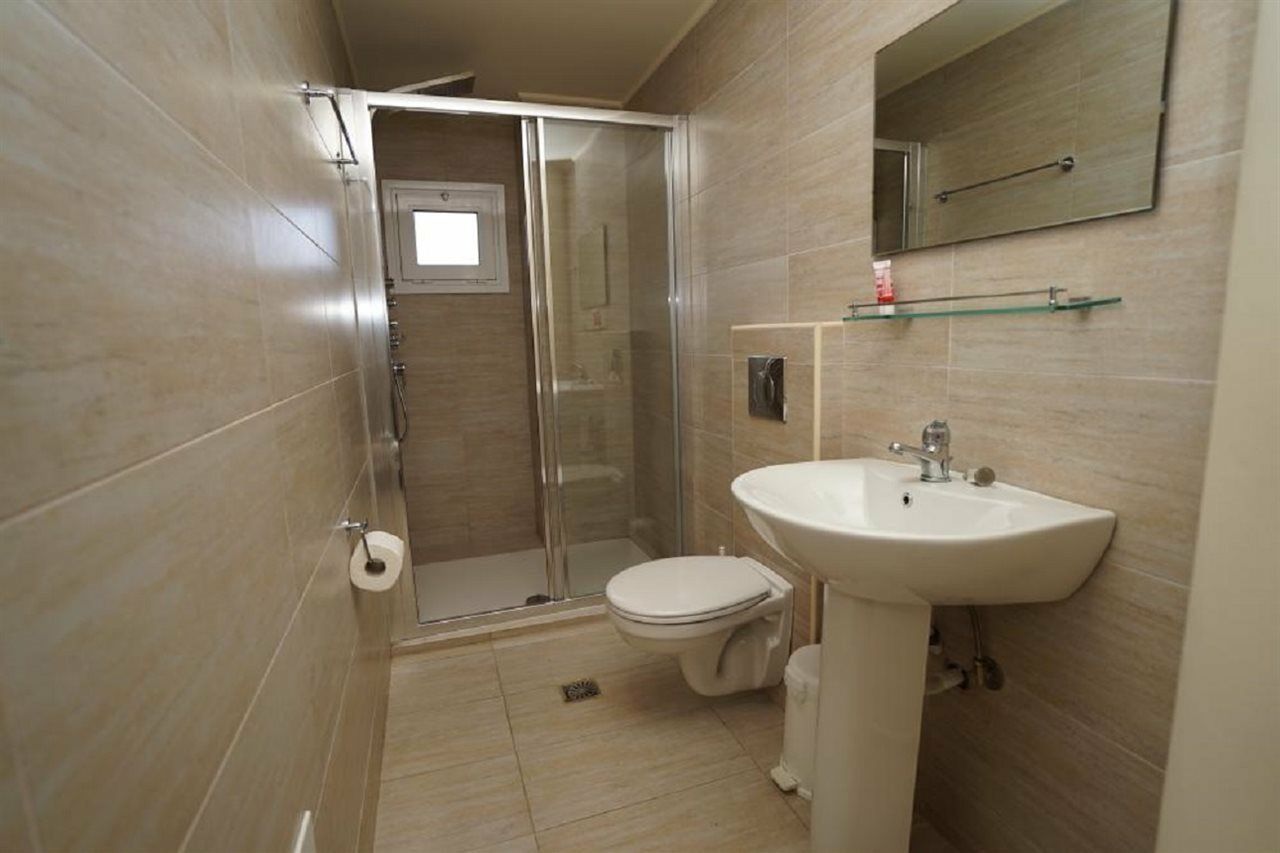 Niriides Beach Hotel ريثيمنو المظهر الخارجي الصورة